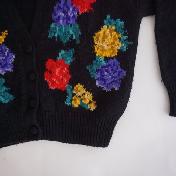 Black Floral Button-Up Cardigan Sweater - Picture 5 of 10
